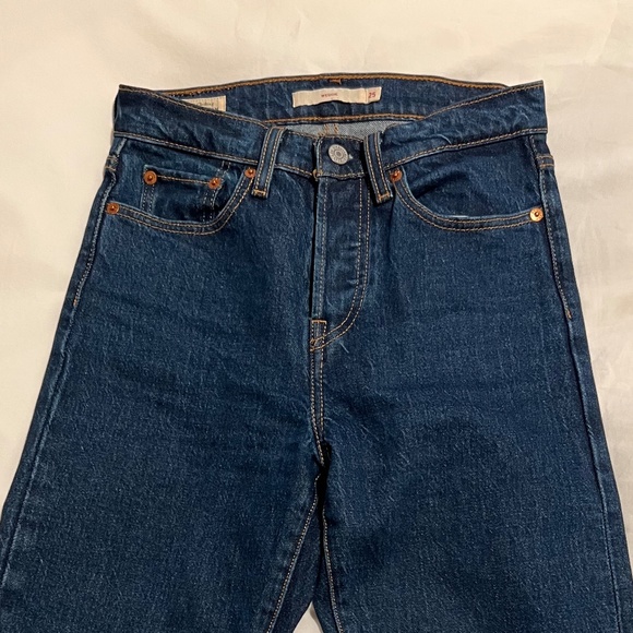 Levi's Jeans - Wedgie Fit - Size 25 - Picture 7 of 9